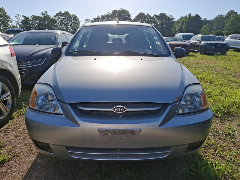 Kia Rio 1.1 CRDi Attract — zdjęcie 7
