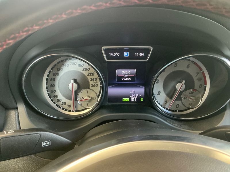 Mercedes-Benz CLA-Klasse CLA 200 AMG Line — zdjęcie 13