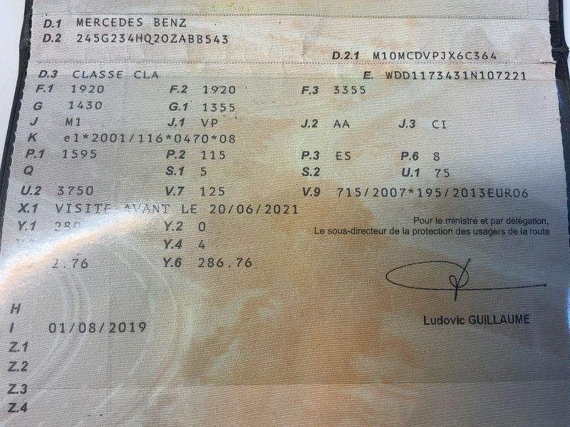 Mercedes-Benz CLA-Klasse CLA 200 AMG Line — zdjęcie 15