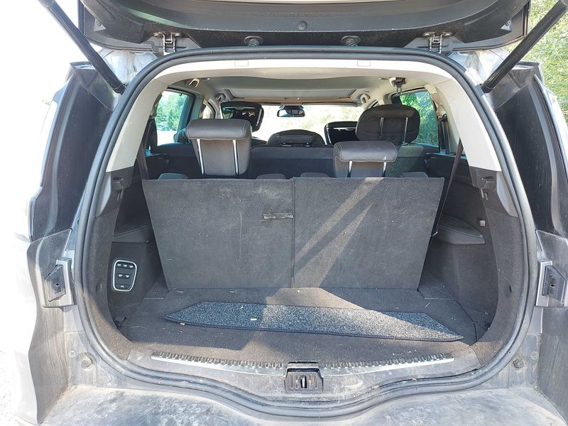 Renault Espace 1.6 dCi Energy Initiale Paris — zdjęcie 9