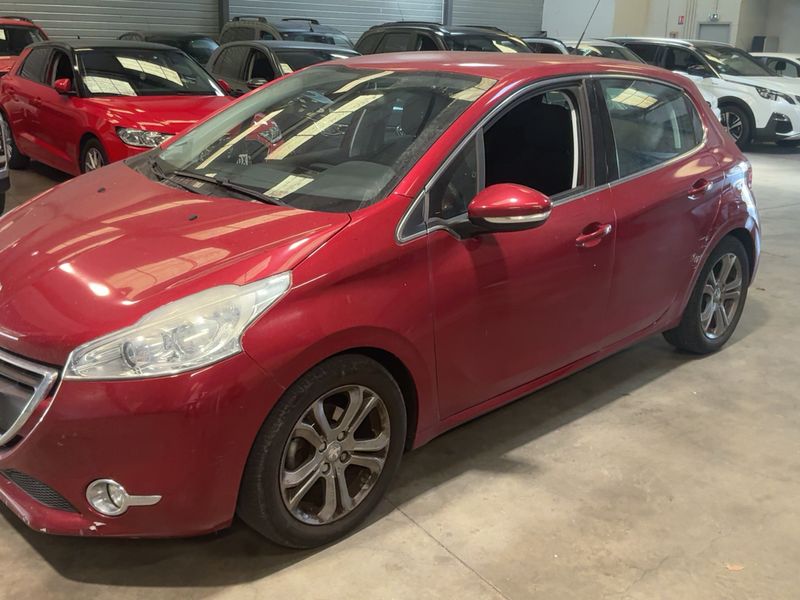 Peugeot 208 1.6 Allure — zdjęcie 2