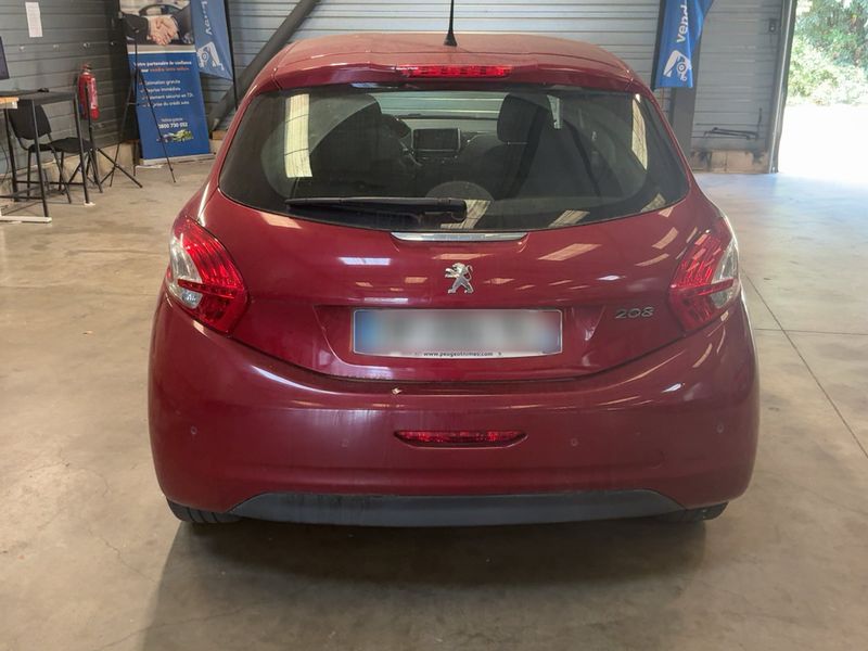 Peugeot 208 1.6 Allure — zdjęcie 5