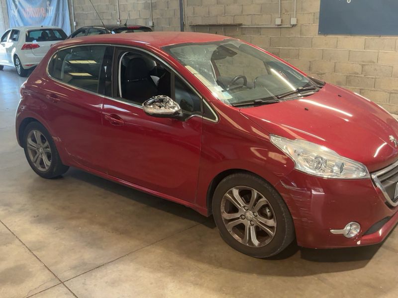 Peugeot 208 1.6 Allure — zdjęcie 8