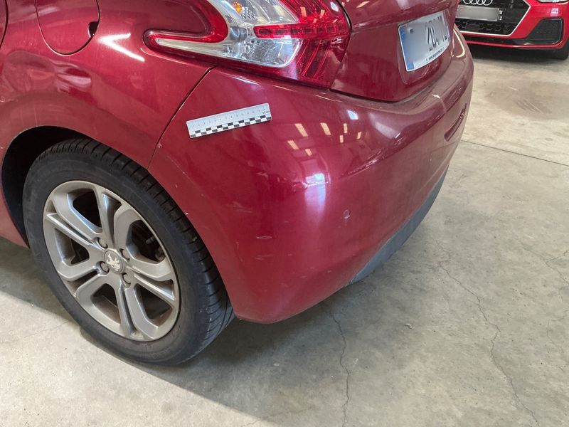 Peugeot 208 1.6 Allure 2014 – снимка 30