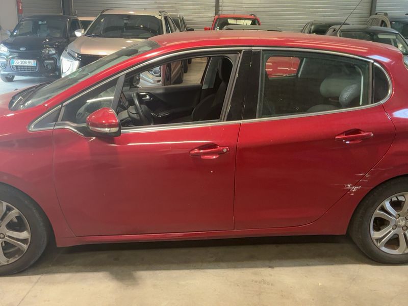 Peugeot 208 1.6 Allure — zdjęcie 4