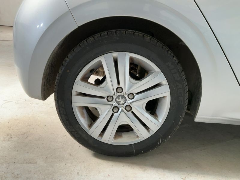 Peugeot 208 1.6 Blue-HDi Style 2016 – снимка 9