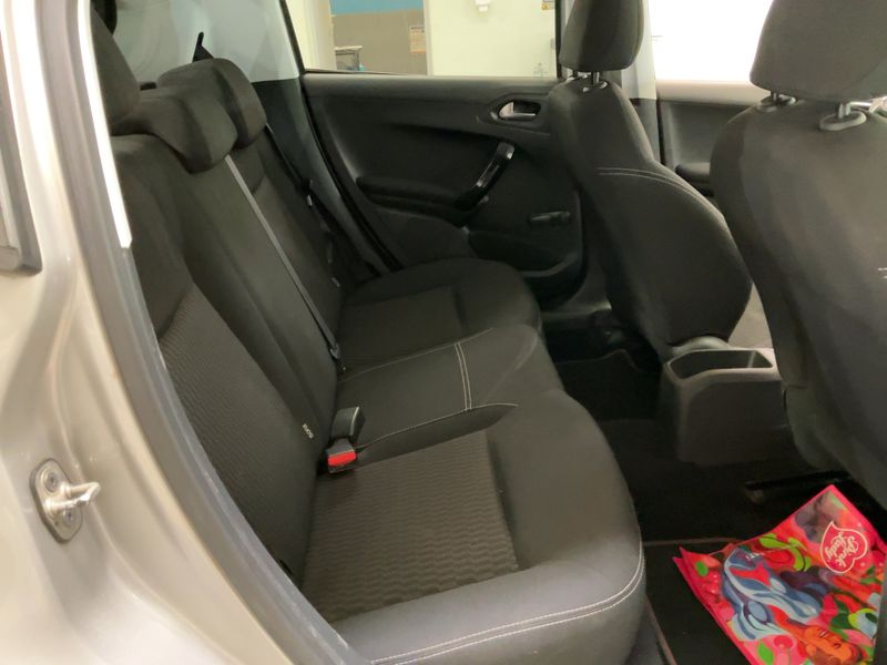 Peugeot 208 1.6 Blue-HDi Style 2016 – снимка 19