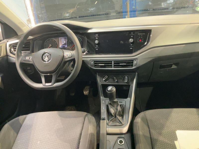 Volkswagen Polo 1.0 Comfortline — zdjęcie 12