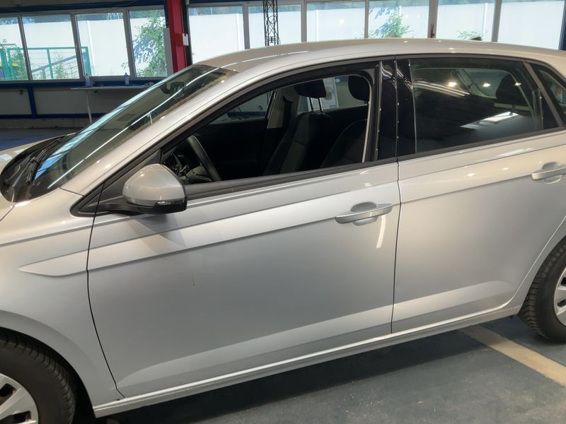 Volkswagen Polo 1.0 Comfortline — zdjęcie 4