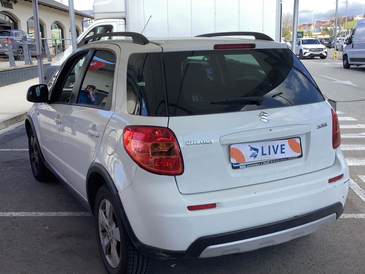 Suzuki SX4 2011 — photo 7