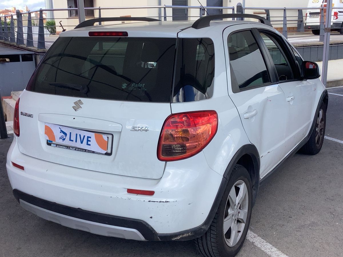 Suzuki SX4 2011 — photo 9