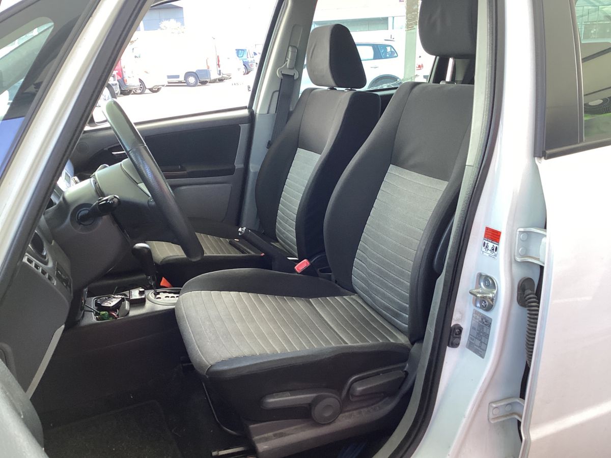 Suzuki SX4 2011 — photo 35