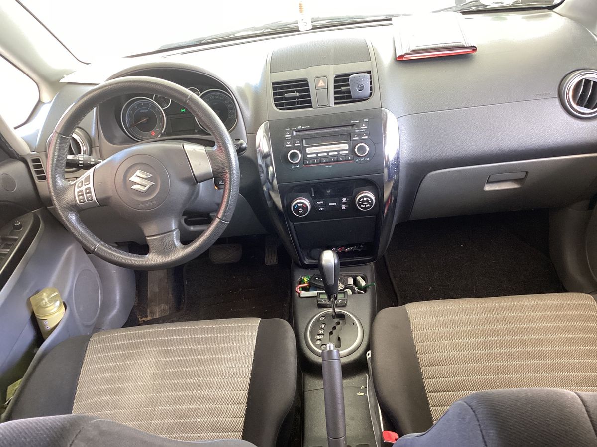 Suzuki SX4 2011 — photo 18