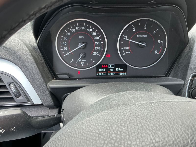 BMW 1er 120d xDrive — zdjęcie 13