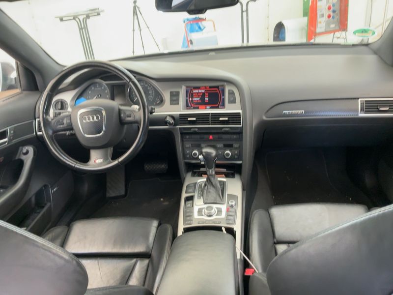 Audi S6 5.2 V10 FSI quattro — zdjęcie 12