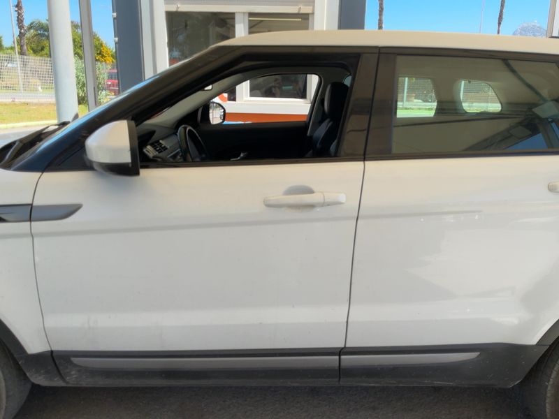 Land Rover Evoque 2.0 Td4 SE — zdjęcie 4