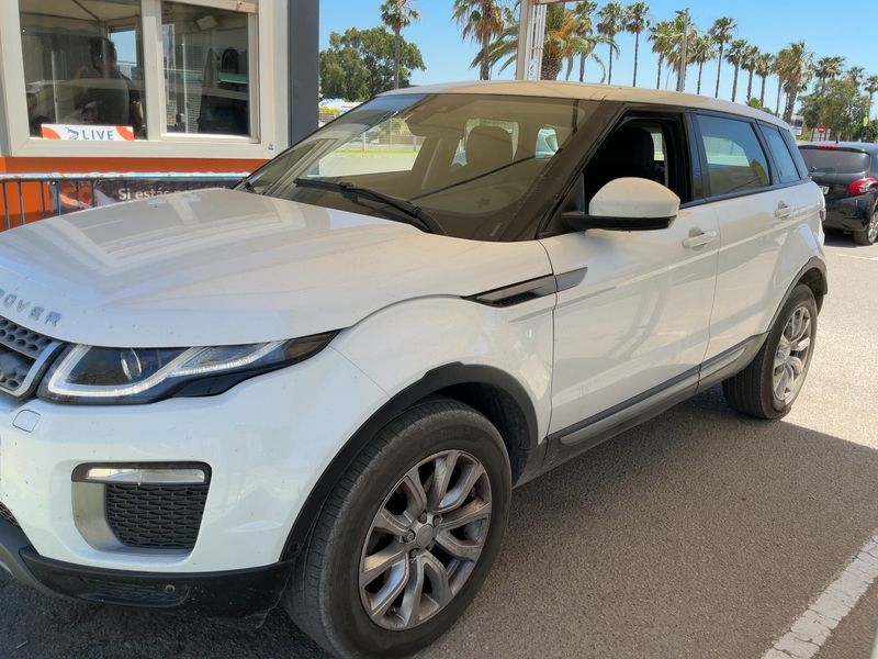 Land Rover Evoque 2.0 Td4 SE — zdjęcie 2
