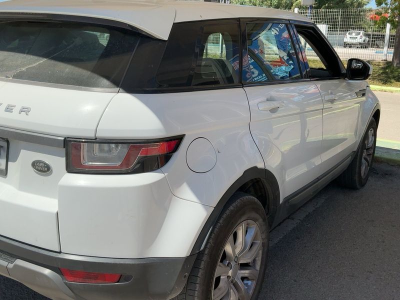 Land Rover Evoque 2.0 Td4 SE — zdjęcie 6