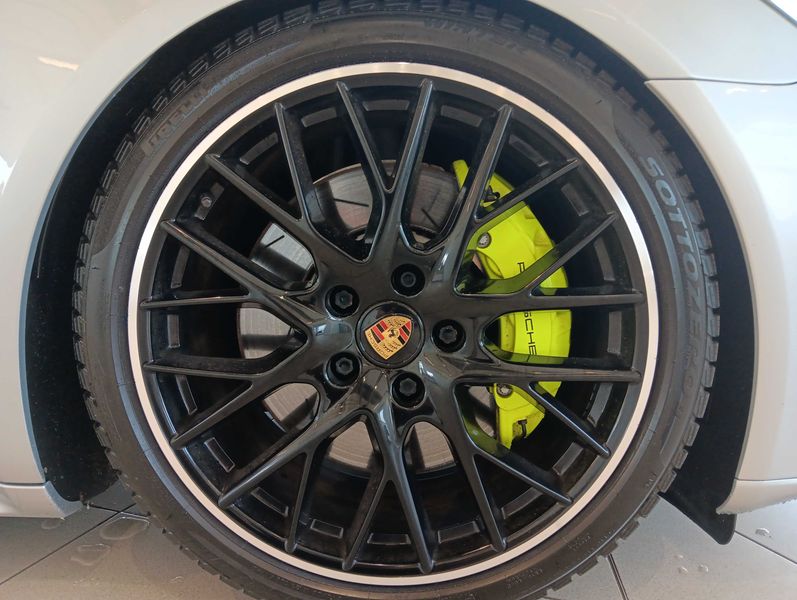 Porsche Panamera 4 E-Hybrid — zdjęcie 17