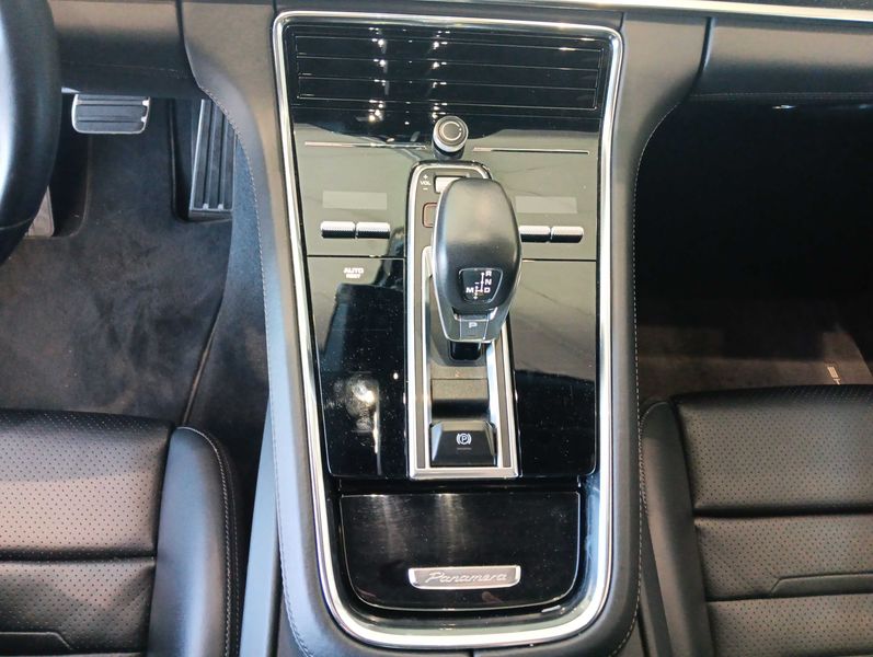 Porsche Panamera 4 E-Hybrid — zdjęcie 25