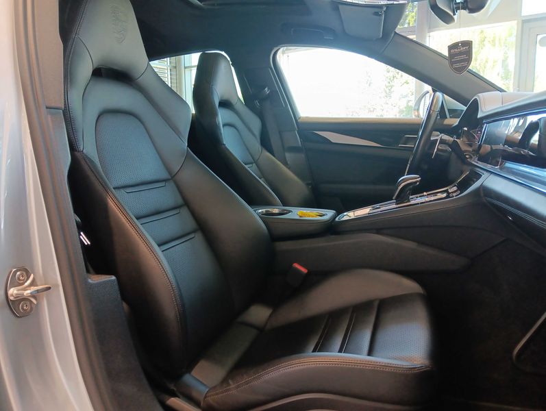 Porsche Panamera 4 E-Hybrid — zdjęcie 10