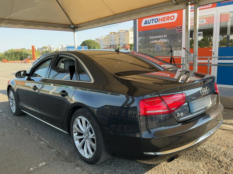 Audi A8 4.2 V8 FSI quattro — zdjęcie 3