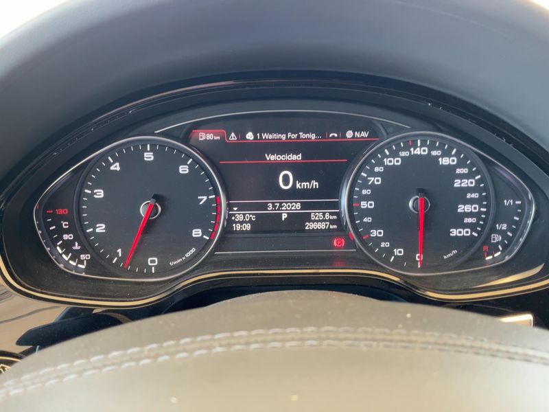 Audi A8 4.2 V8 FSI quattro — zdjęcie 13