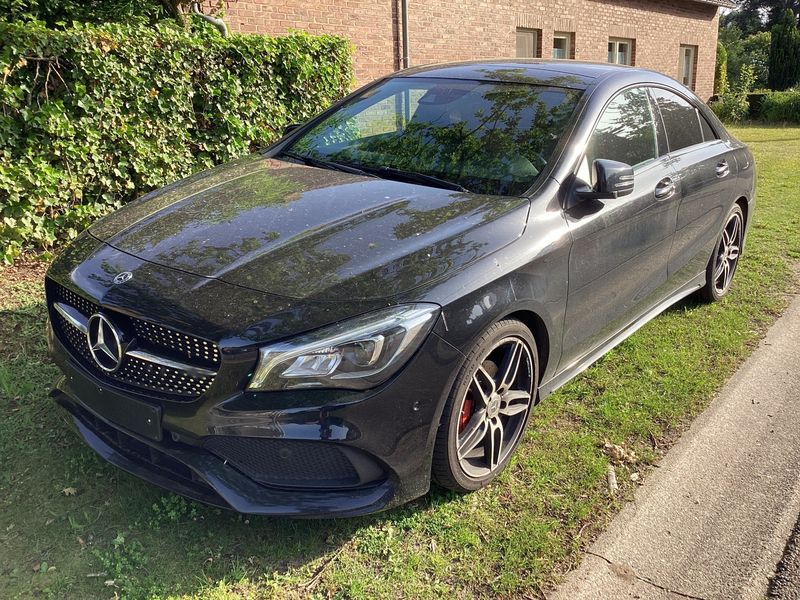 Mercedes-Benz CLA-Klasse CLA 180 AMG Line — zdjęcie 2
