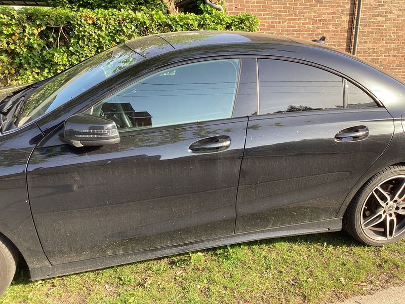 Mercedes-Benz CLA-Klasse CLA 180 AMG Line — zdjęcie 4