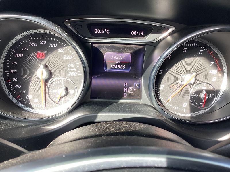 Mercedes-Benz CLA-Klasse CLA 180 AMG Line — zdjęcie 13
