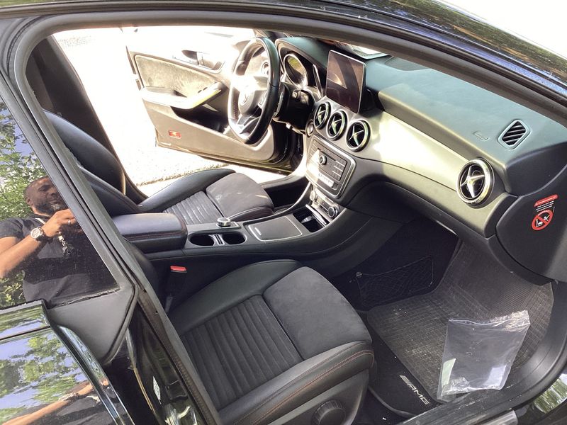 Mercedes-Benz CLA-Klasse CLA 180 AMG Line — zdjęcie 11