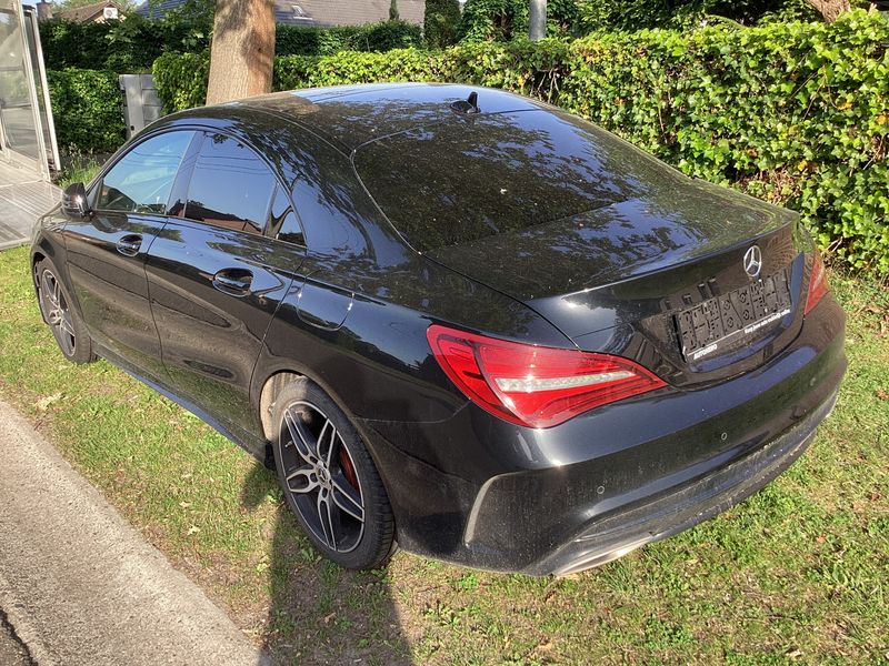 Mercedes-Benz CLA-Klasse CLA 180 AMG Line — zdjęcie 3