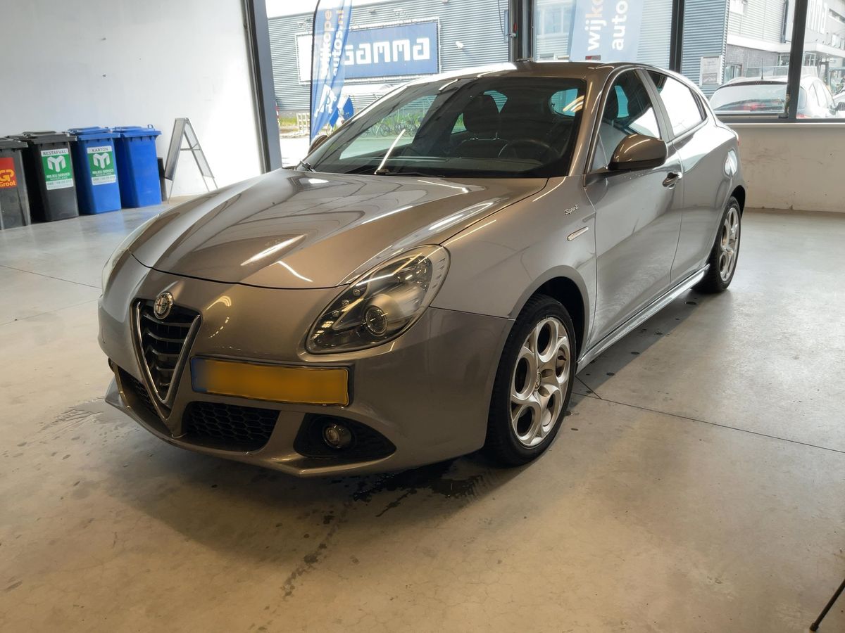 Alfa Romeo 2015