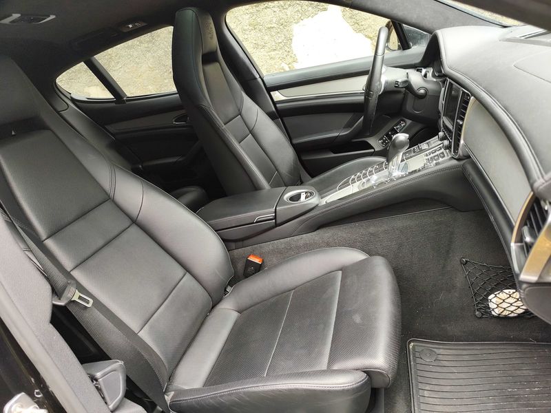 Porsche Panamera Turbo — zdjęcie 10