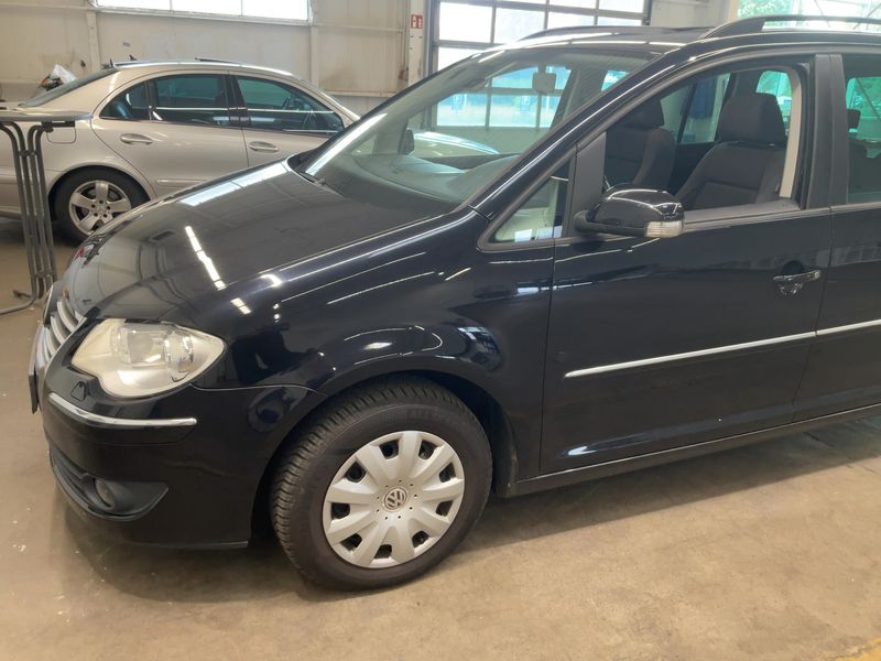 Volkswagen Touran 1.4 TSI Highline 2007 – снимка 2