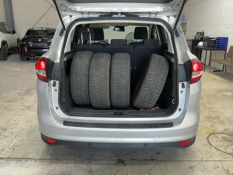 Ford C-Max 1.0 EcoBoost Trend 2017 – снимка 16