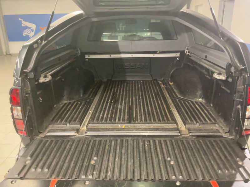 Nissan Navara Pick-up 2.5 dCi Double Cab SE 4x4 — zdjęcie 10
