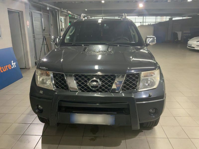 Nissan Navara Pick-up 2.5 dCi Double Cab SE 4x4 — zdjęcie 9