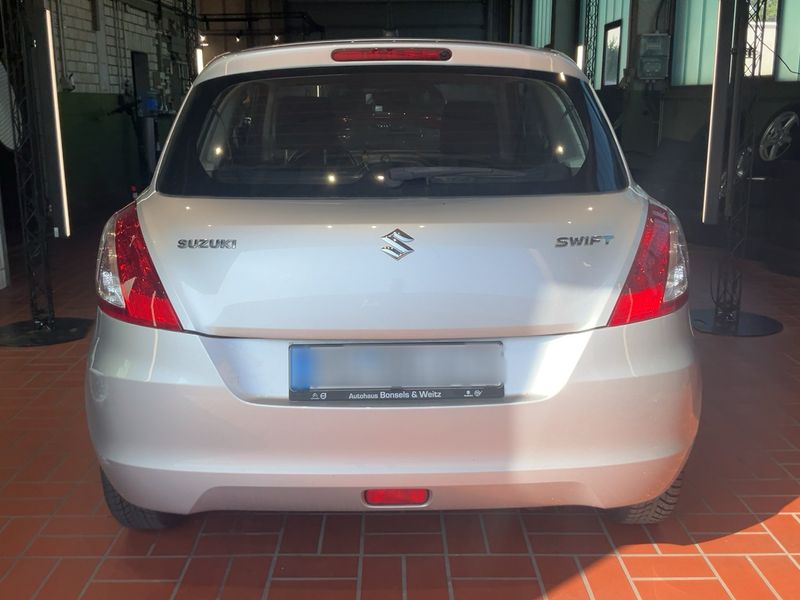 Suzuki Swift 1.2 Basic — zdjęcie 5