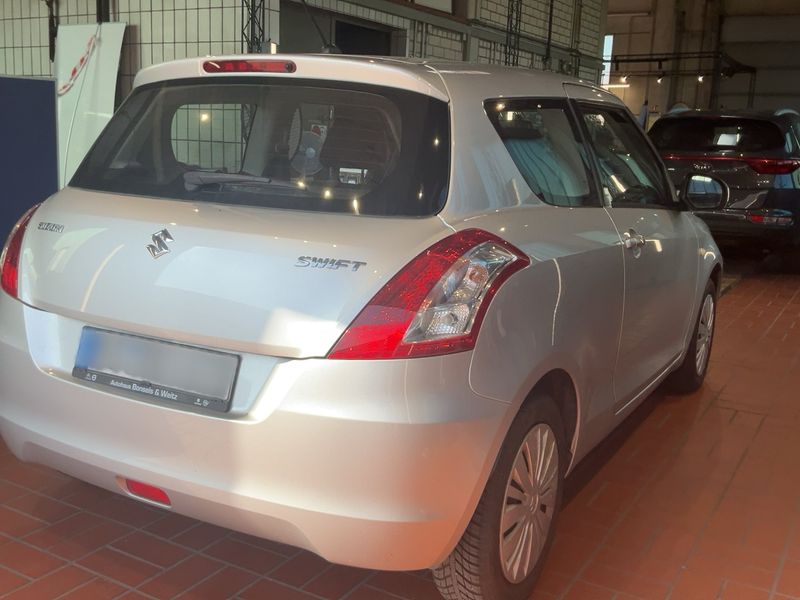 Suzuki Swift 1.2 Basic — zdjęcie 6