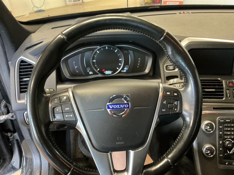 Volvo XC60 2.4 D4 Momentum AWD 2015 – снимка 21