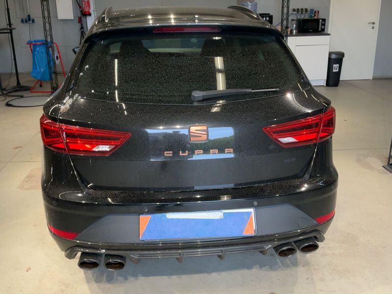 Seat Leon 2.0 TSI Cupra 300 4Drive R — zdjęcie 5