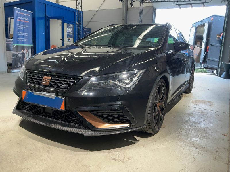 Seat Leon 2.0 TSI Cupra 300 4Drive R — zdjęcie 1