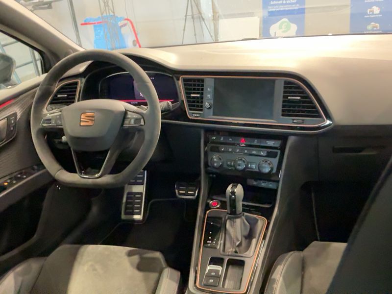 Seat Leon 2.0 TSI Cupra 300 4Drive R — zdjęcie 12