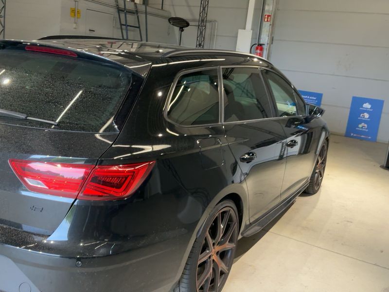 Seat Leon 2.0 TSI Cupra 300 4Drive R — zdjęcie 6