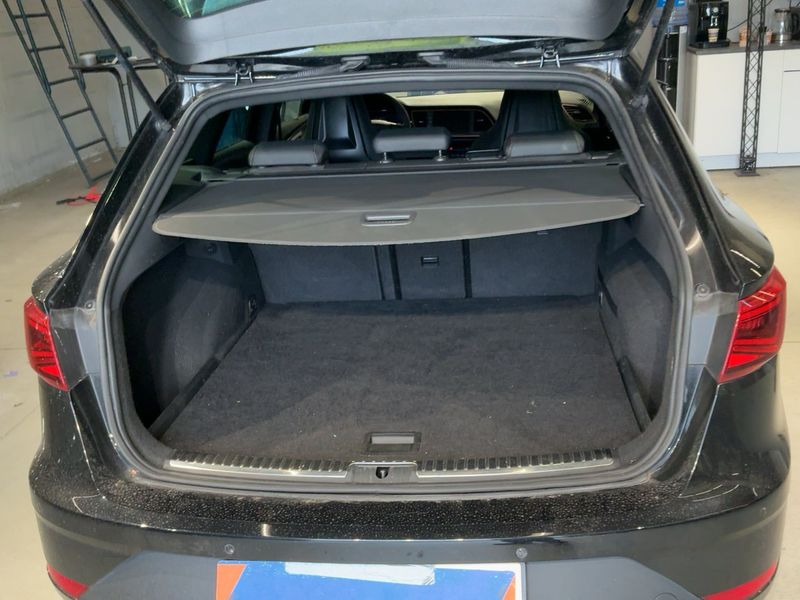 Seat Leon 2.0 TSI Cupra 300 4Drive R — zdjęcie 10