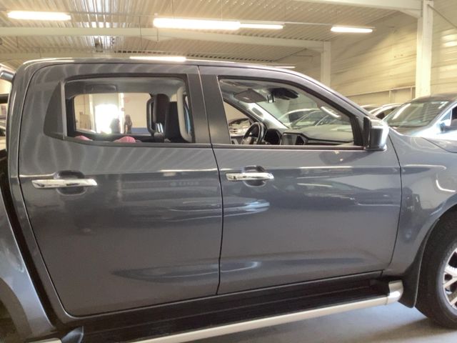 Isuzu D-MAX 1.9 Turbodiesel Double Cab 4WD LSE — zdjęcie 7