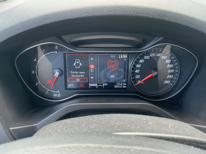Ford Galaxy 2.0 TDCi Titanium — zdjęcie 13