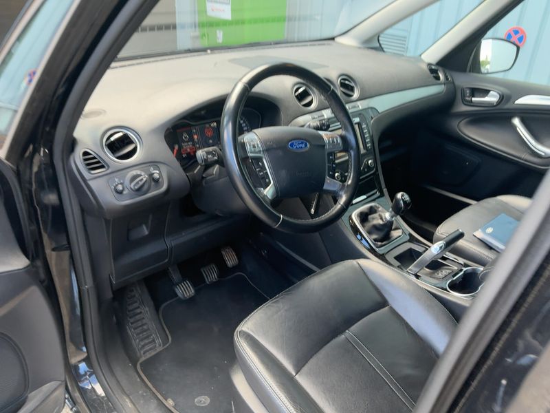 Ford Galaxy 2.0 TDCi Titanium — zdjęcie 12