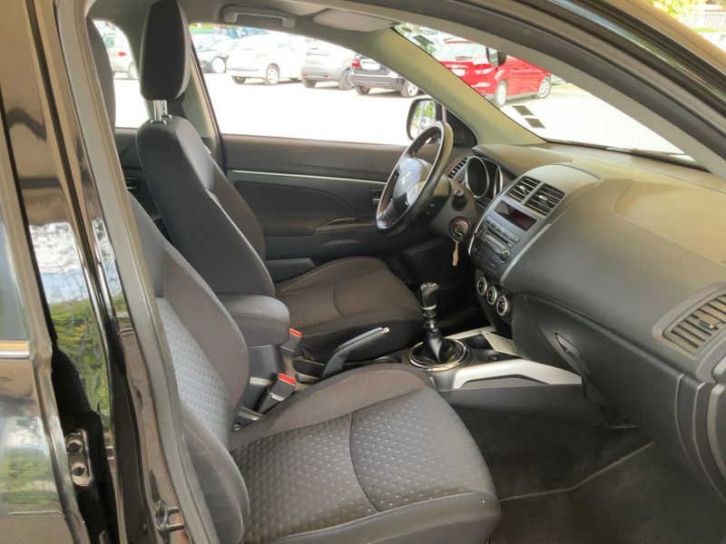 Mitsubishi ASX 1.8 DI-D Invite 2WD — zdjęcie 11